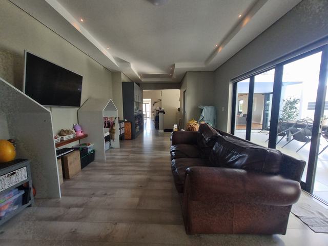 3 Bedroom Property for Sale in Mount Royal Golf Estate Western Cape